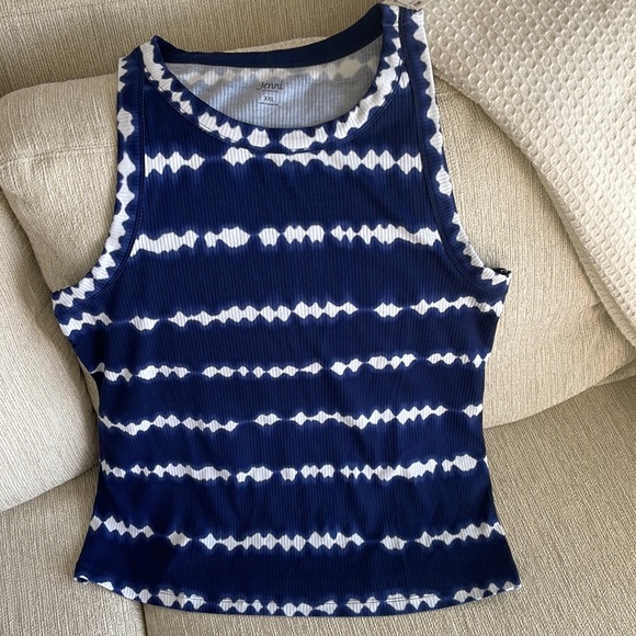 Navy Blue and White xxl Ribbed Tank runs small - Picture 4 of 6